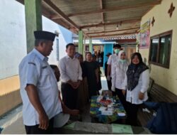Lurah Kertasari Meninjau Kegiatan POSBINDU PTM Di Posyandu Mawar VII